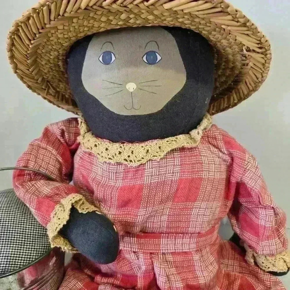 Vintage Fisherman's Wife Cat Doll from Collectors Medley - Picture 2 of 12